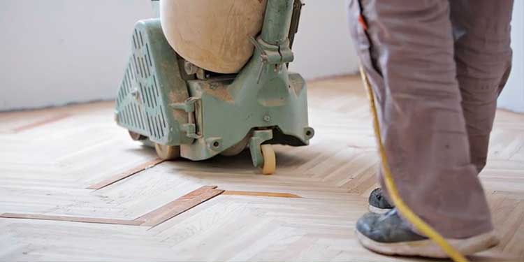 https://parquetsgirona.com/img/servicios/pulido-parquet.jpg